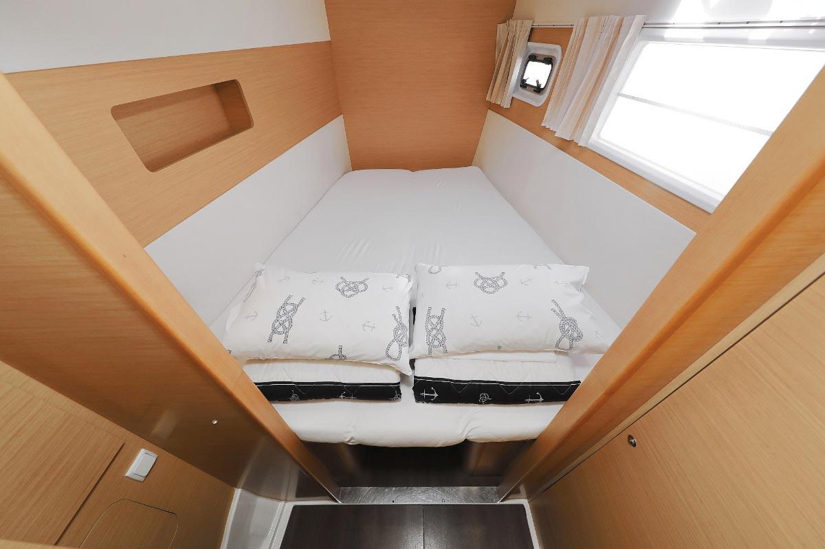 Charter right yacht with skipper in Croatia