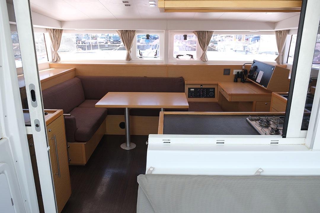 Yacht skipper croatia - Catamaran charter guide